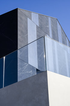 ULTRA Application Design - FLOOR & WALL STAIRS