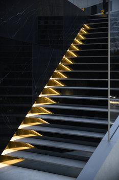 ULTRA Application Design - FLOOR & WALL STAIRS
