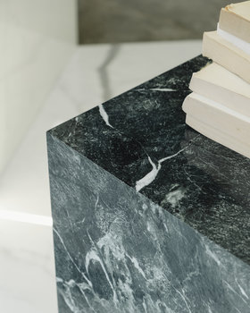ULTRA Application Design - SHELVES & CONSOLE
